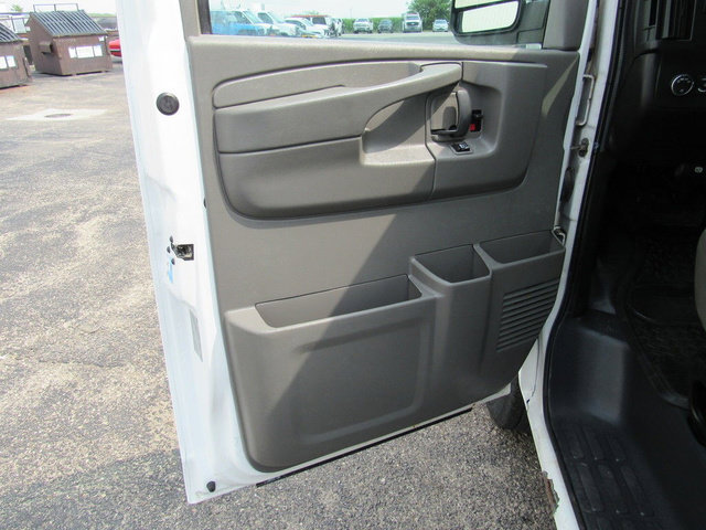 Used 2015 Chevrolet Express 2500 RWD image 28