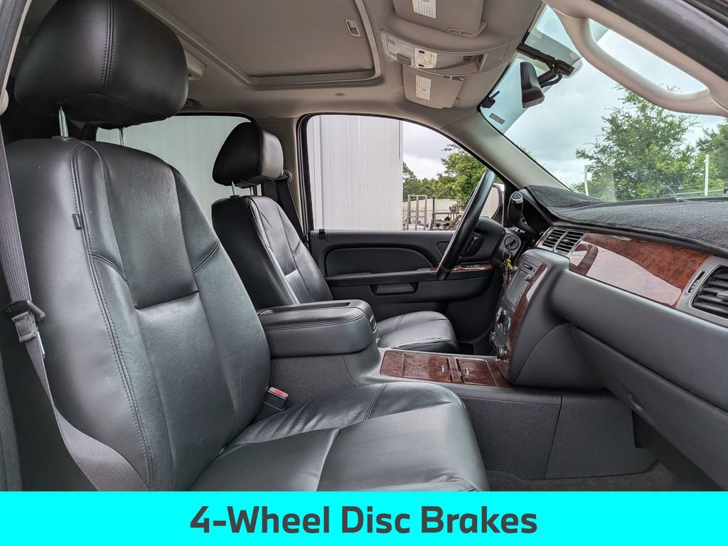 Used 2013 Chevrolet Avalanche LTZ RWD image 31