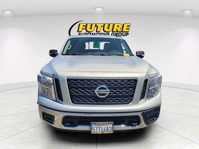 Used 2019 Nissan Titan SV AWD/4WD image 2