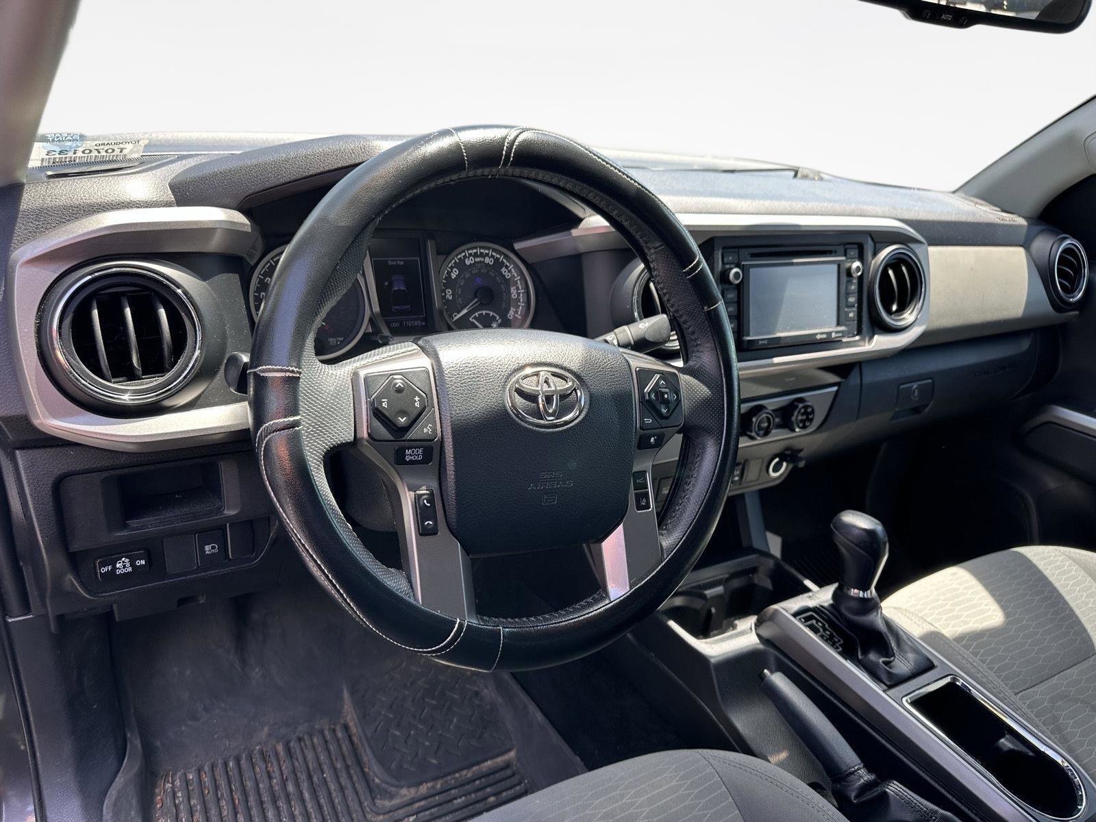 Used 2018 Toyota Tacoma SR5 RWD image 10