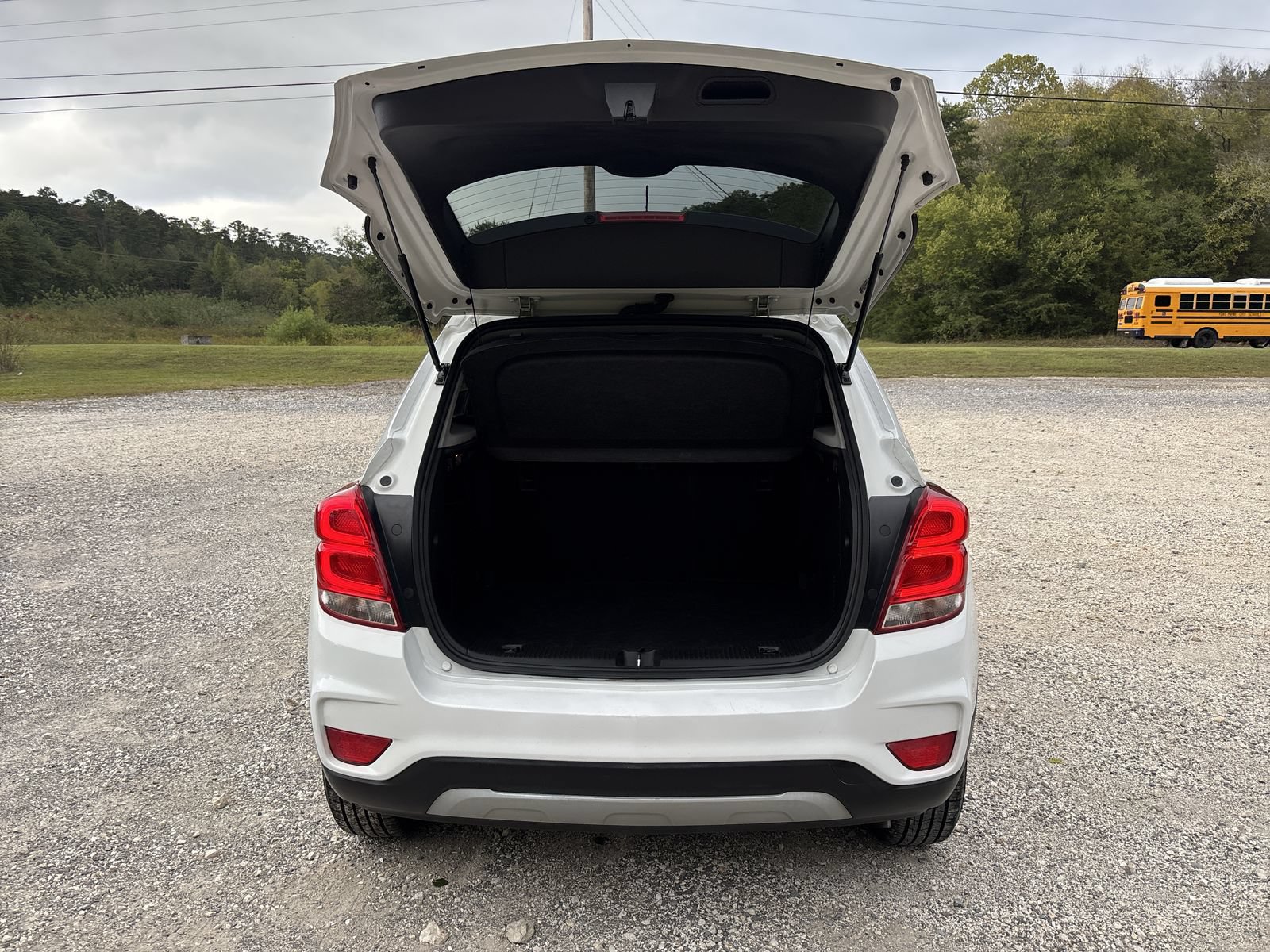 Used 2020 Chevrolet Trax LT w/ Sun & Sound Package FWD image 26