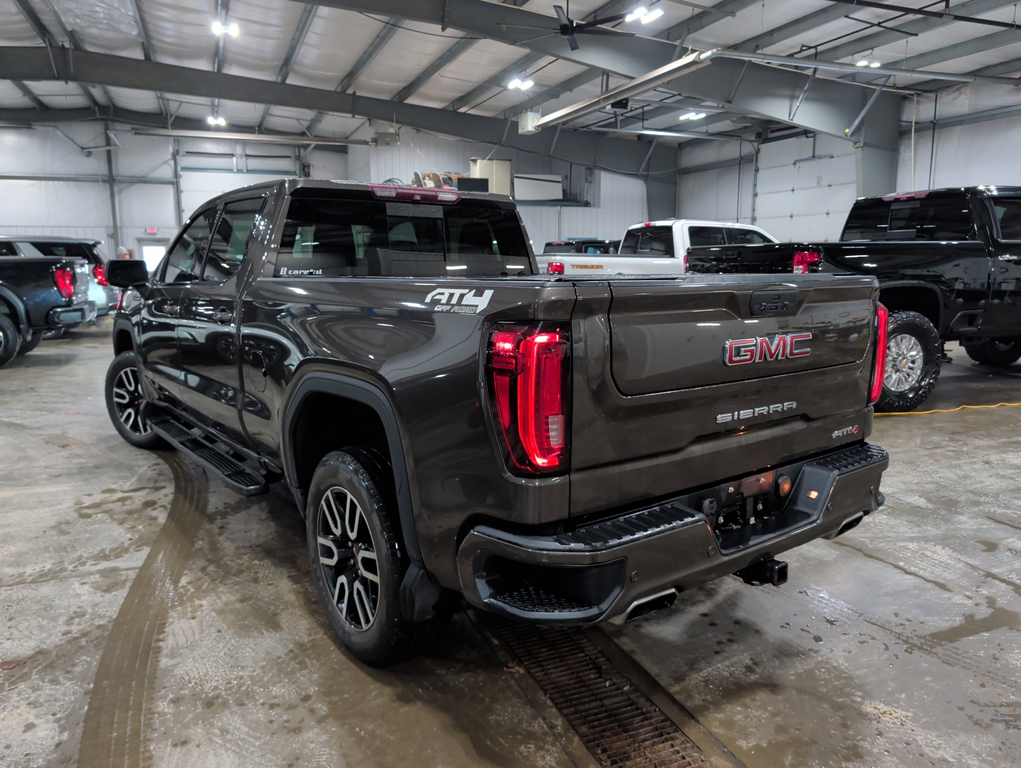 Used 2019 GMC Sierra 1500 AT4 w/ AT4 Premium Package image 4