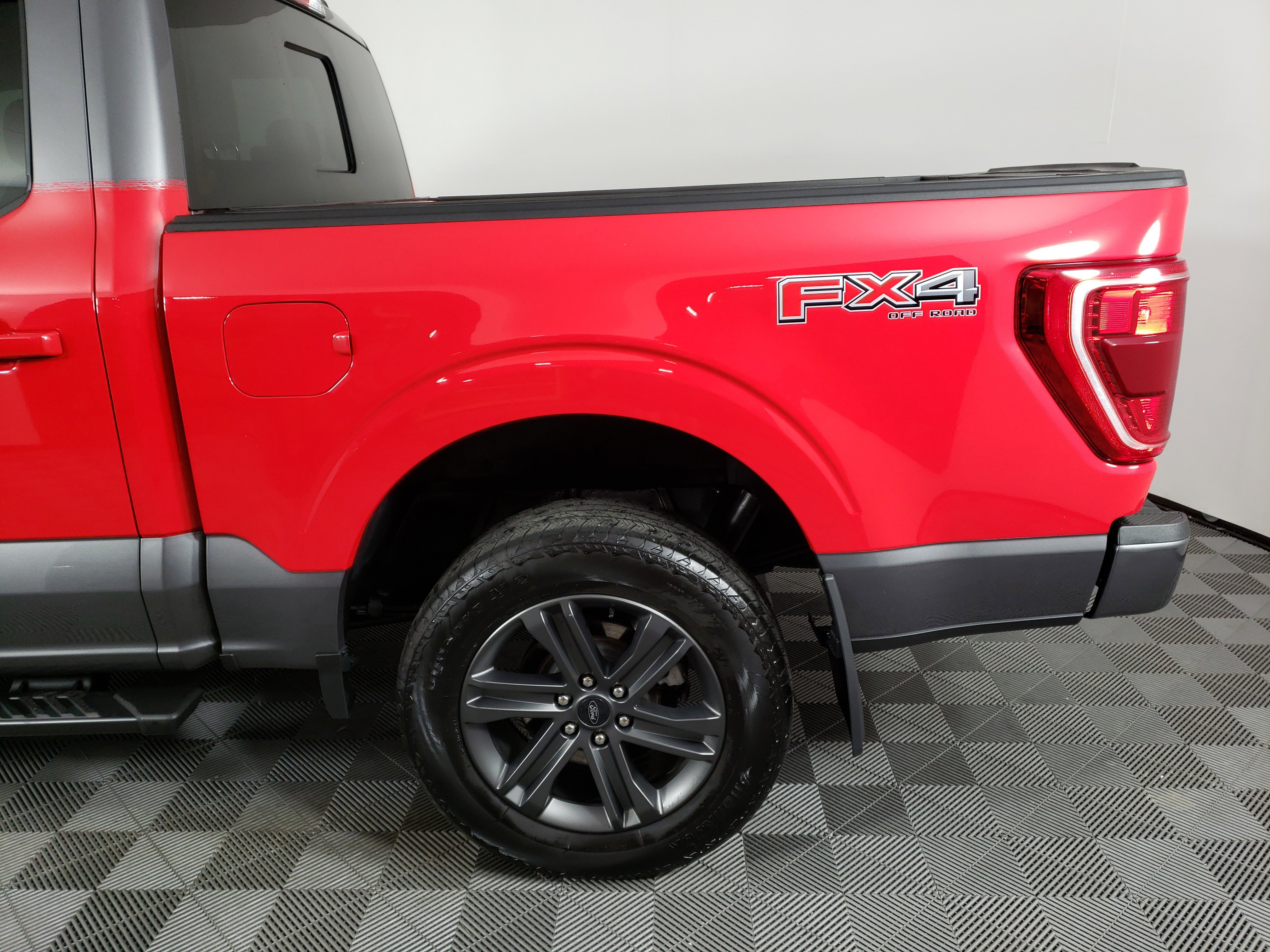 Used 2023 Ford F150 XLT w/ Equipment Group 302A High image 9