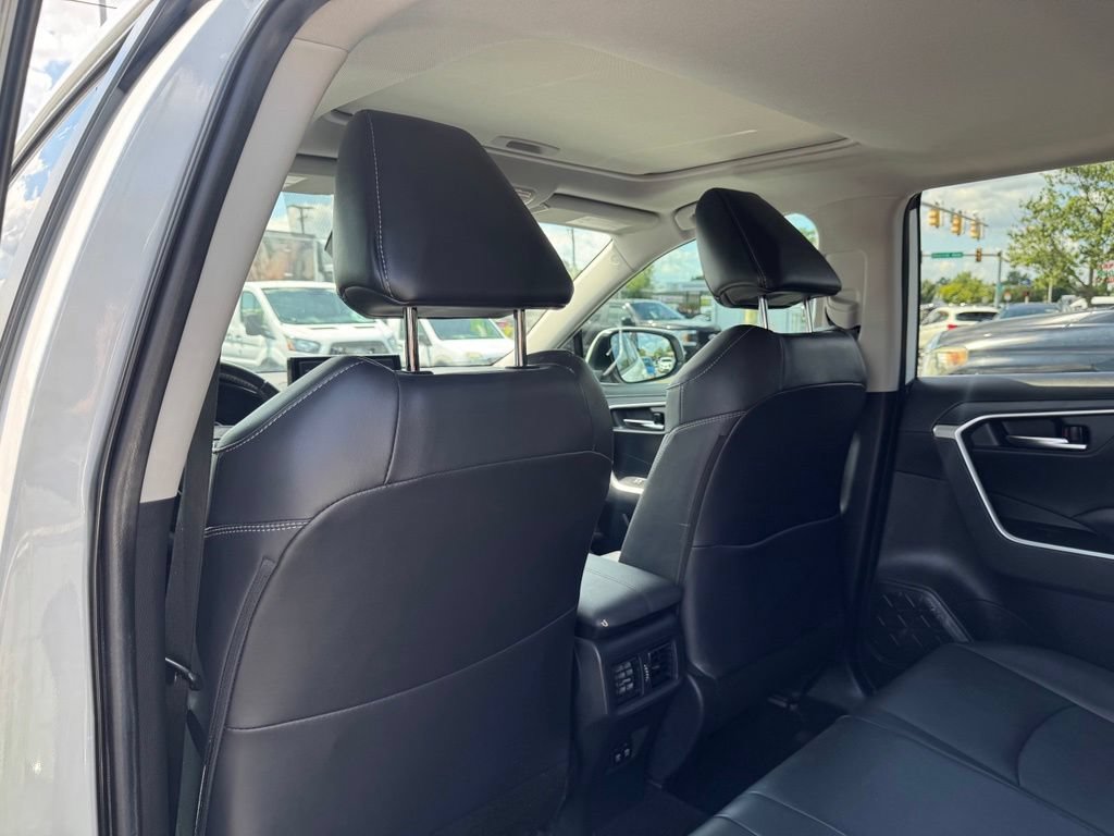Used 2019 Toyota RAV4 XLE Premium FWD image 13