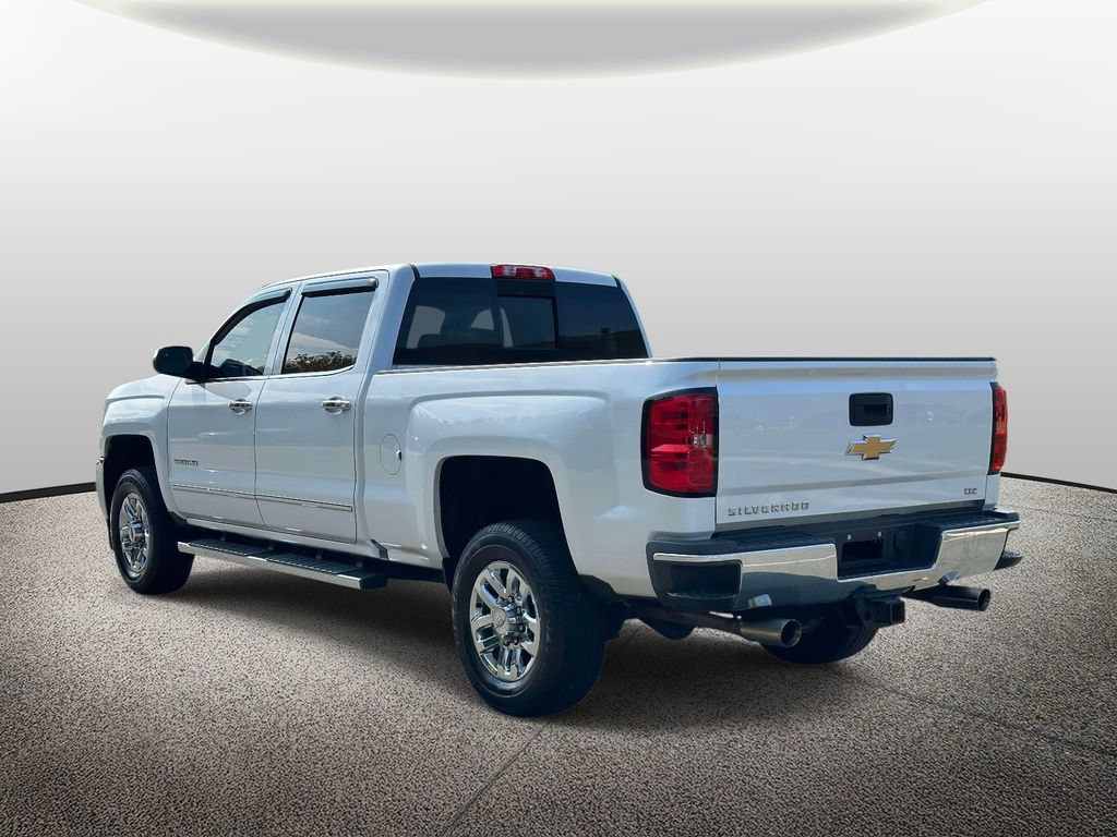 Used 2019 Chevrolet Silverado 2500 LTZ RWD image 4