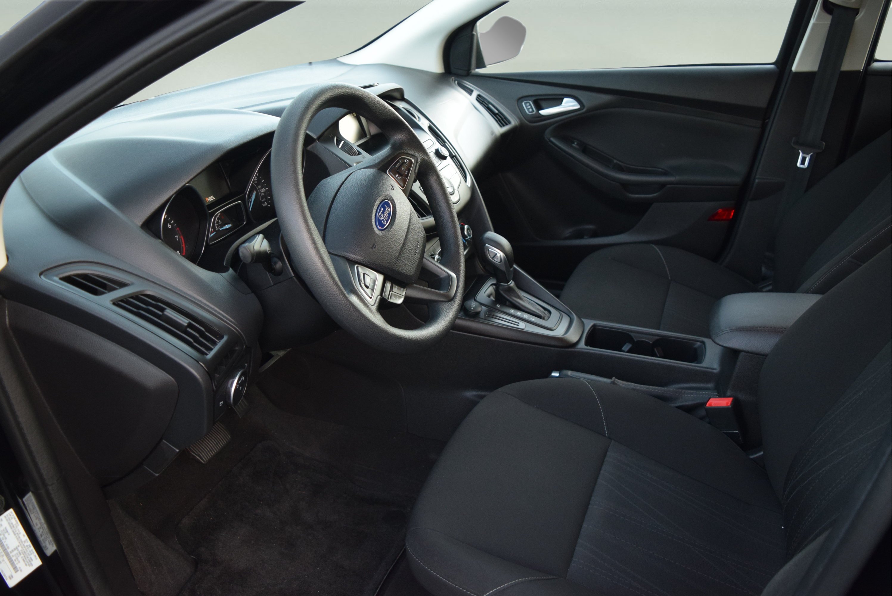 Used 2018 Ford Focus SE FWD image 9