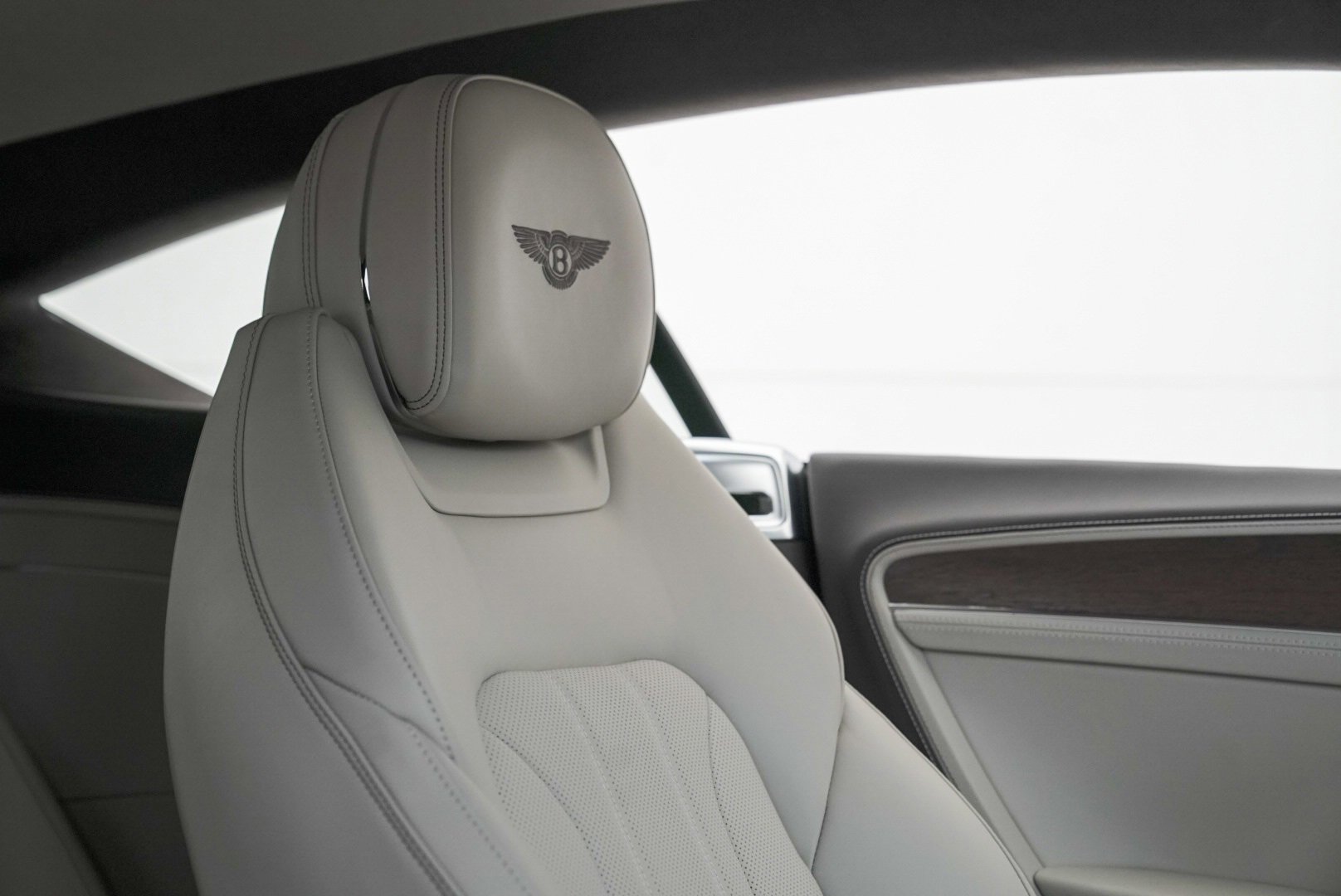 New 2026 Bentley Continental GT image 50