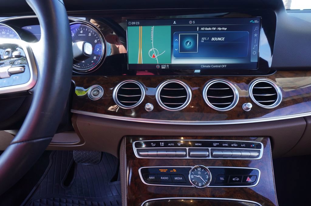 Used 2019 Mercedes-Benz E 300 E 300 image 21