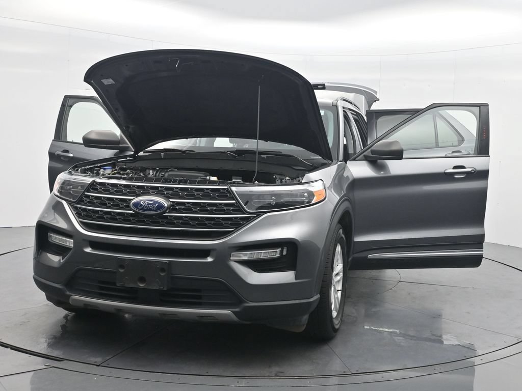 Used 2022 Ford Explorer XLT w/ Equipment Group 202A RWD image 43
