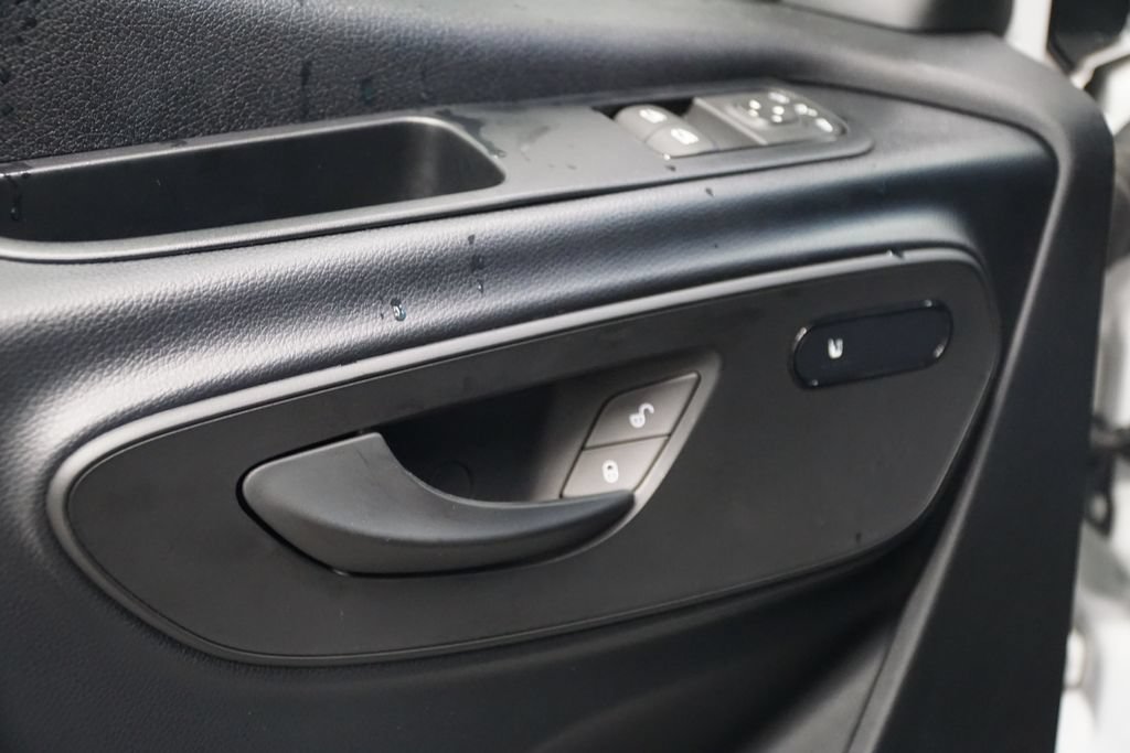 New 2025 Mercedes-Benz eSprinter 170 Cargo image 13