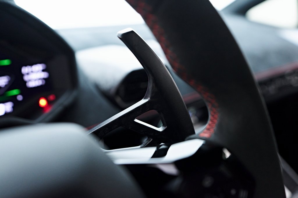 Used 2018 Lamborghini Huracan Performante image 75