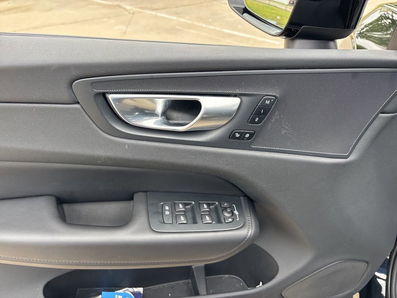 Used 2024 Volvo XC60 B5 Plus w/ Protection Package Premier AWD/4WD image 16