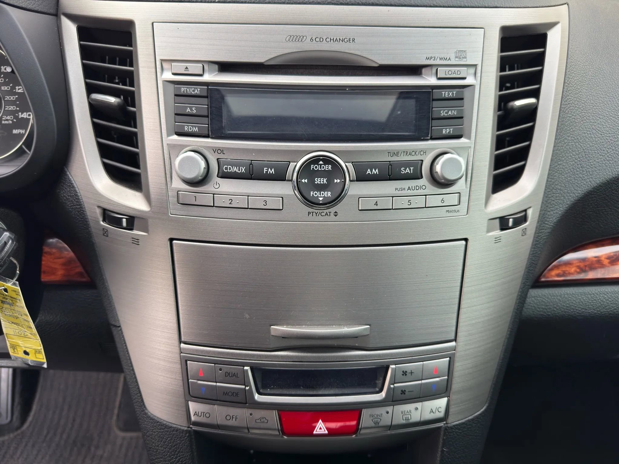 Used 2011 Subaru Legacy 2.5i Limited image 20