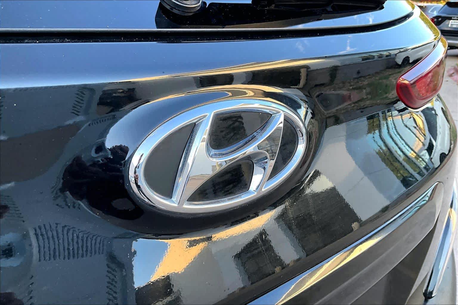 Used 2022 Hyundai Kona SEL w/ Convenience Package FWD image 10