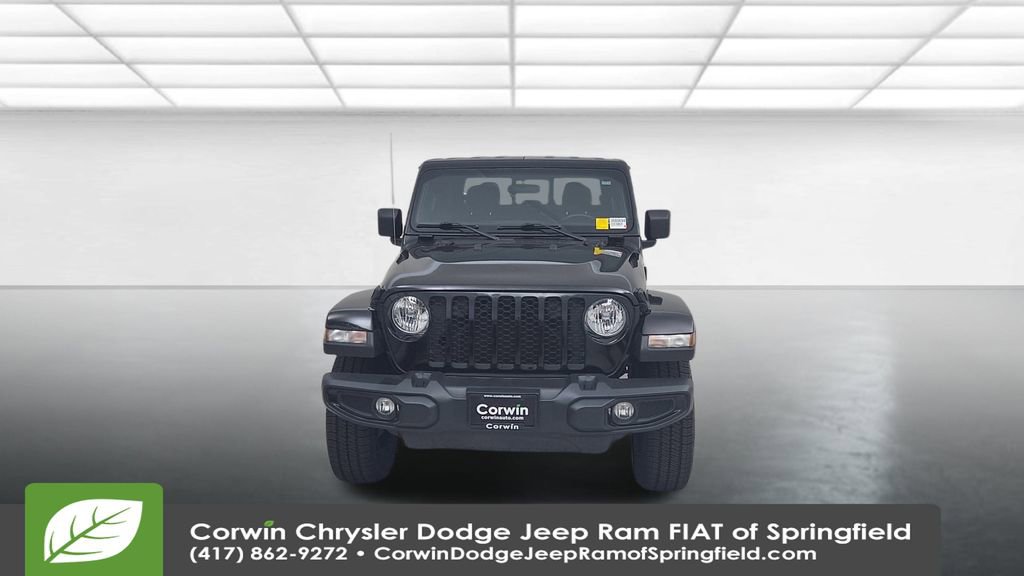 Certified 2021 Jeep Gladiator Willys image 6