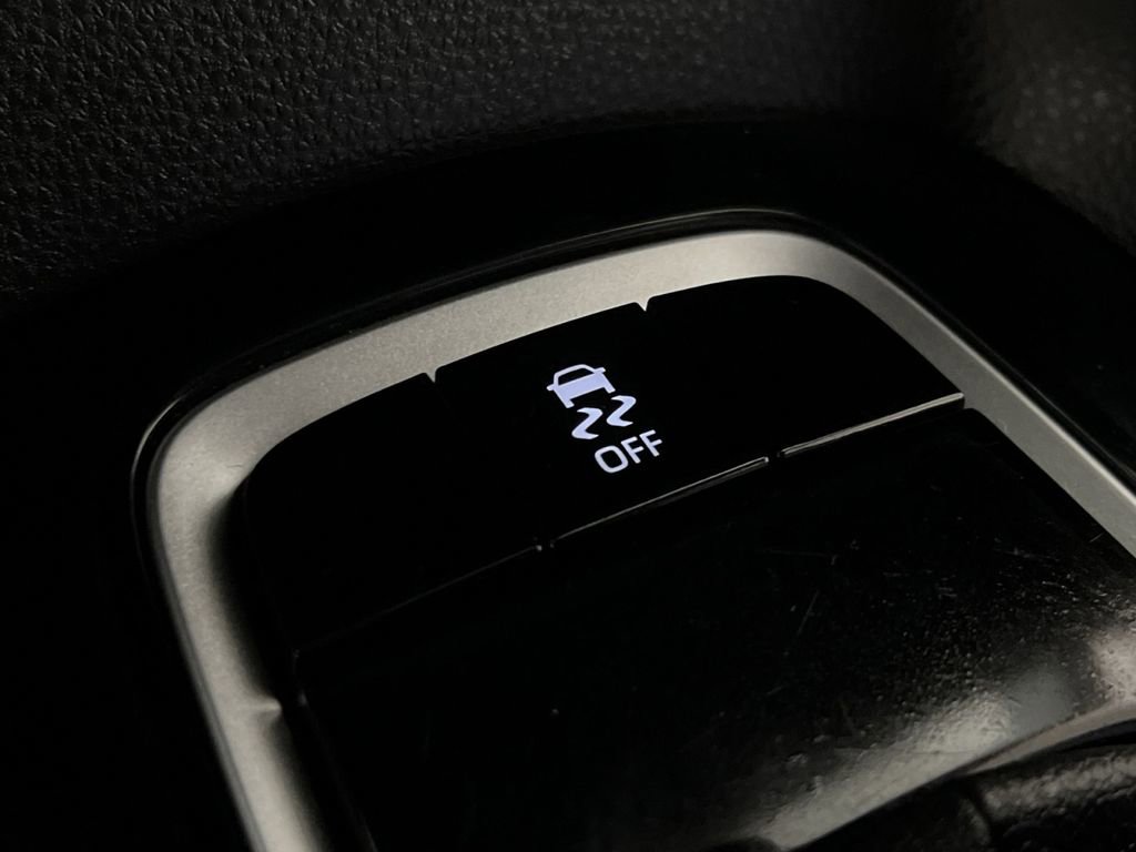 Used 2024 Toyota Corolla LE image 30