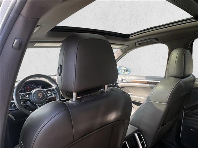 Used 2016 Porsche Cayenne image 14