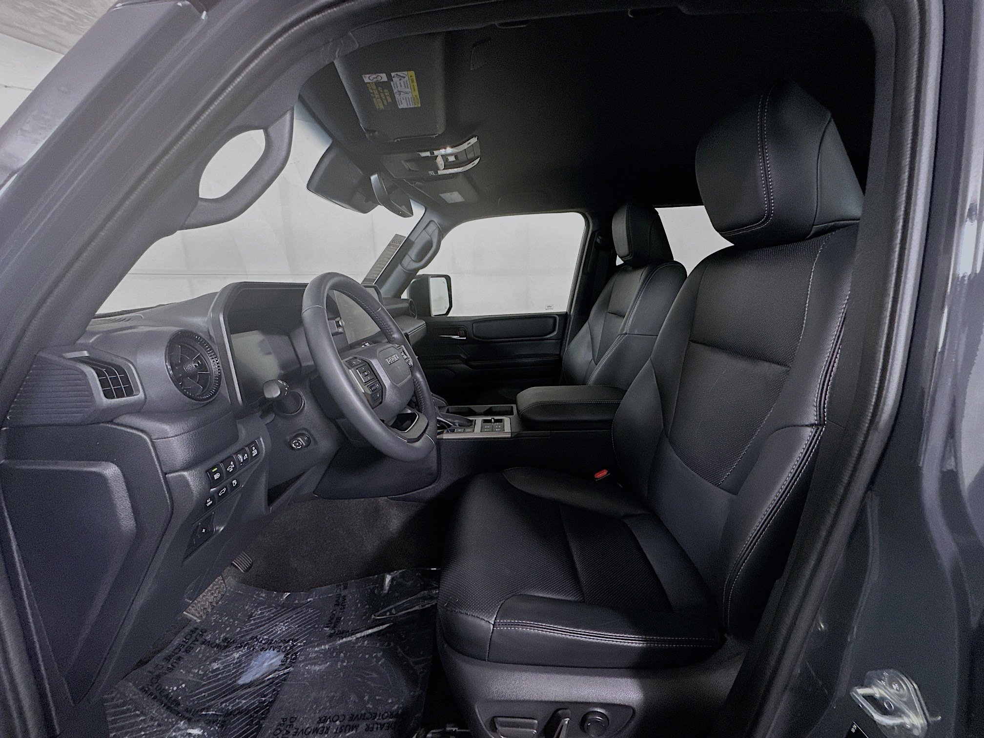 Certified 2025 Toyota Land Cruiser image 12