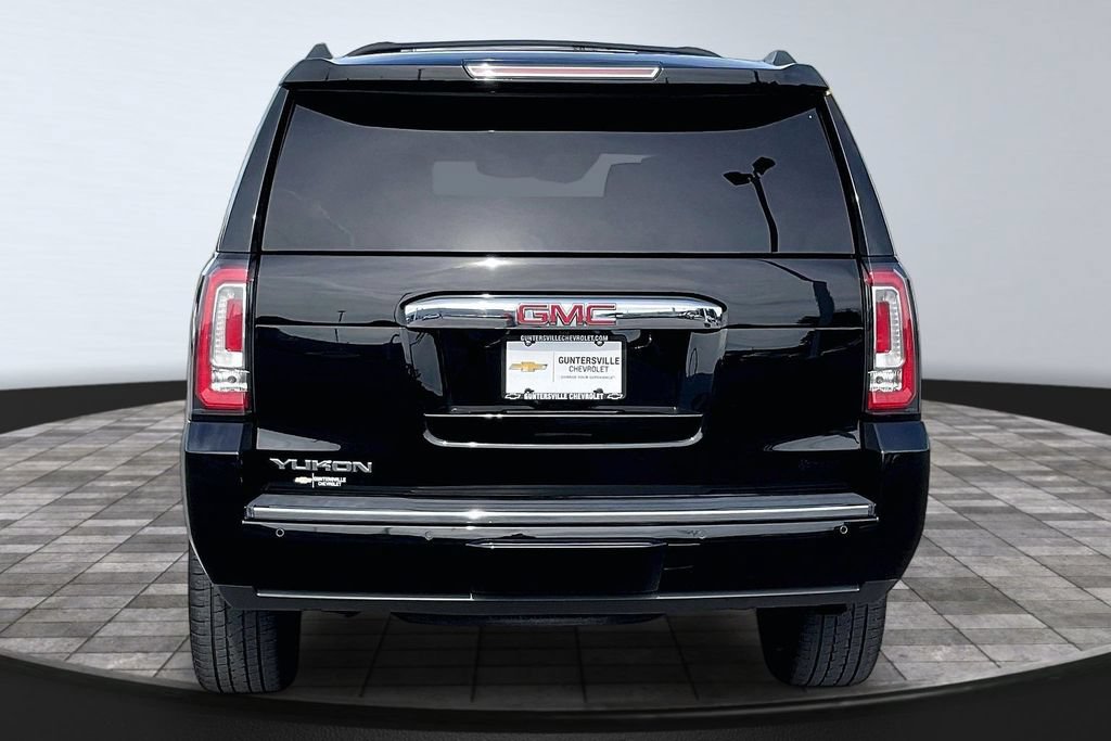 Used 2020 GMC Yukon Denali w/ Denali Premium Package AWD/4WD image 4