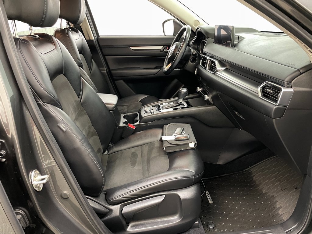 Used 2021 MAZDA CX-5 Touring image 33
