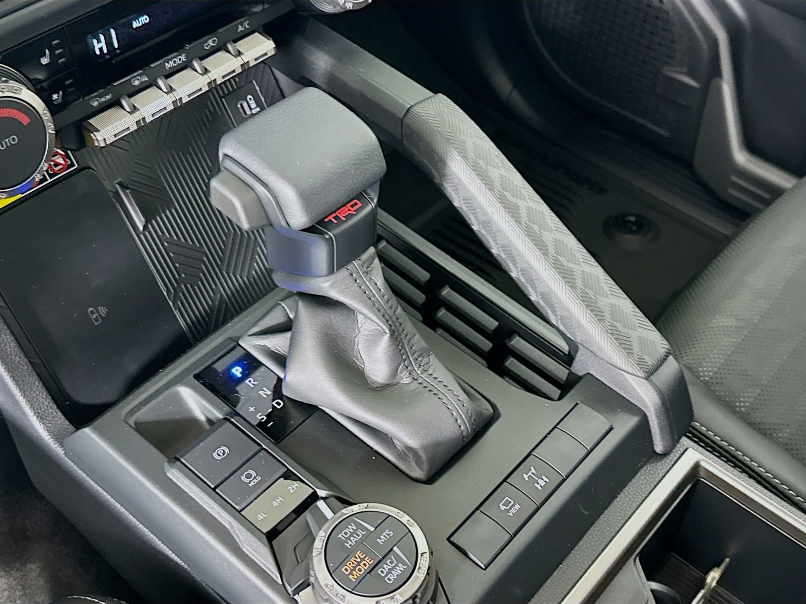 New 2025 Toyota 4Runner TRD Off-Road Premium AWD/4WD image 17