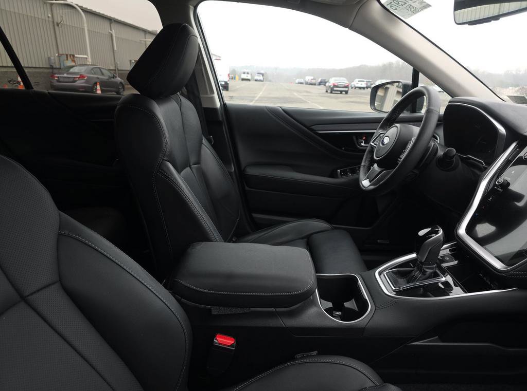 Used 2023 Subaru Outback Limited image 14
