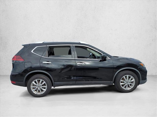 Used 2019 Nissan Rogue SV image 4