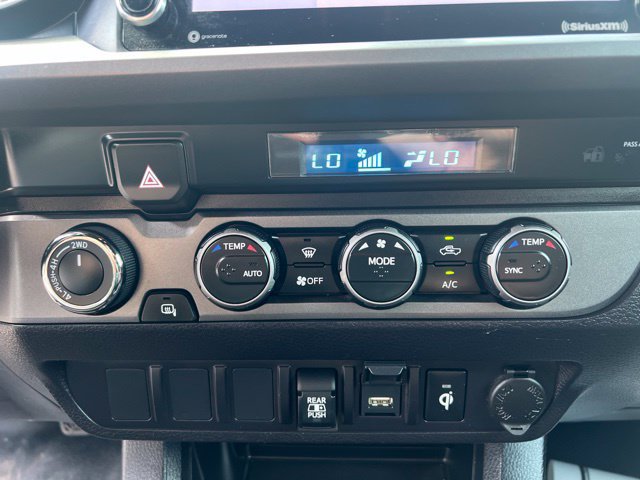 Used 2021 Toyota Tacoma TRD Sport AWD/4WD image 26