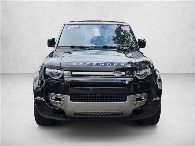 Used 2025 Land Rover Defender 110 X-Dynamic SE AWD/4WD image 2