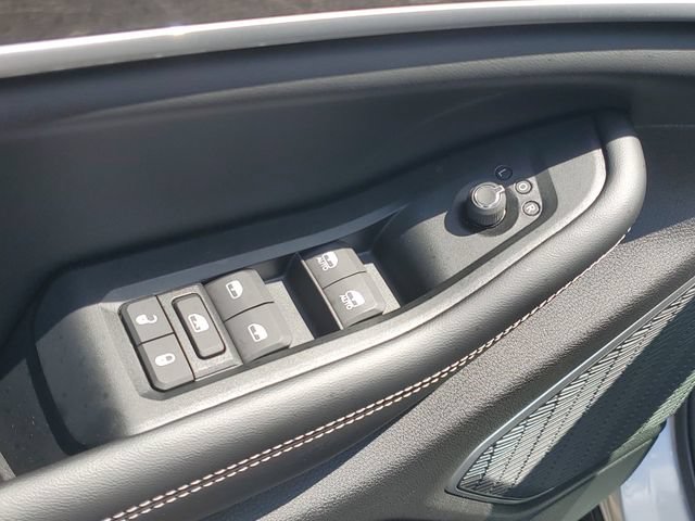 New 2026 Jeep Grand Cherokee L Limited w/ Limited Altitude Package AWD/4WD image 18
