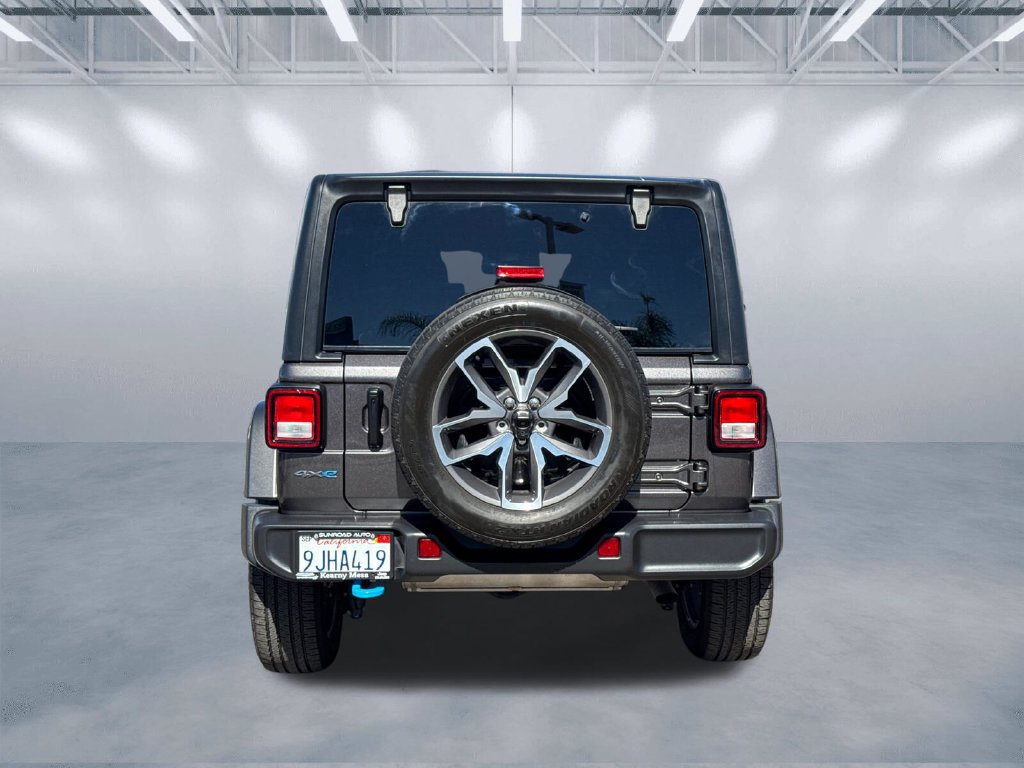 Used 2024 Jeep Wrangler Unlimited w/ Convenience Group AWD/4WD image 5