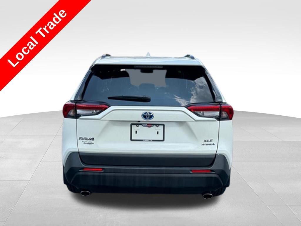 Used 2022 Toyota RAV4 XLE Premium AWD/4WD image 6
