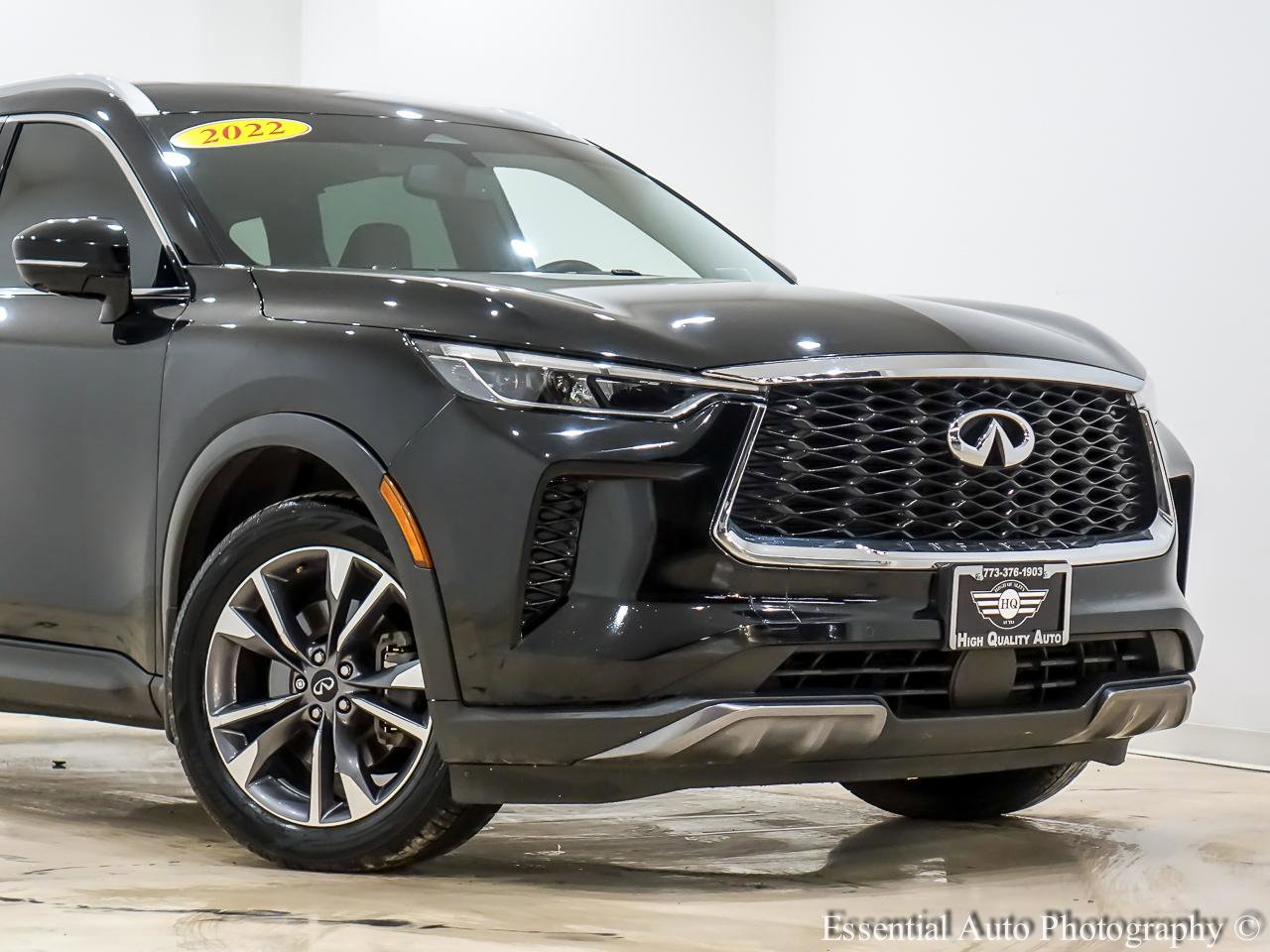 Used 2022 INFINITI QX60 Luxe w/ Performance Audio Package AWD/4WD image 2