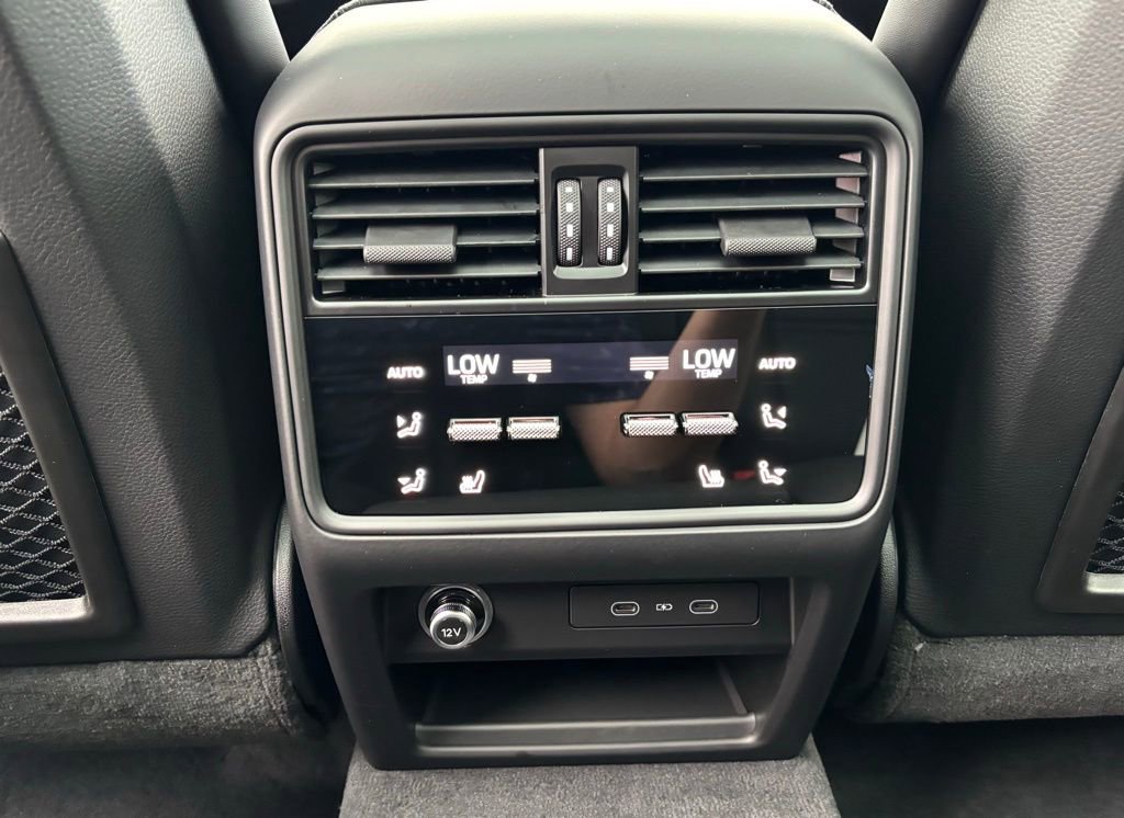 New 2026 Porsche Cayenne E-Hybrid Coupe image 6