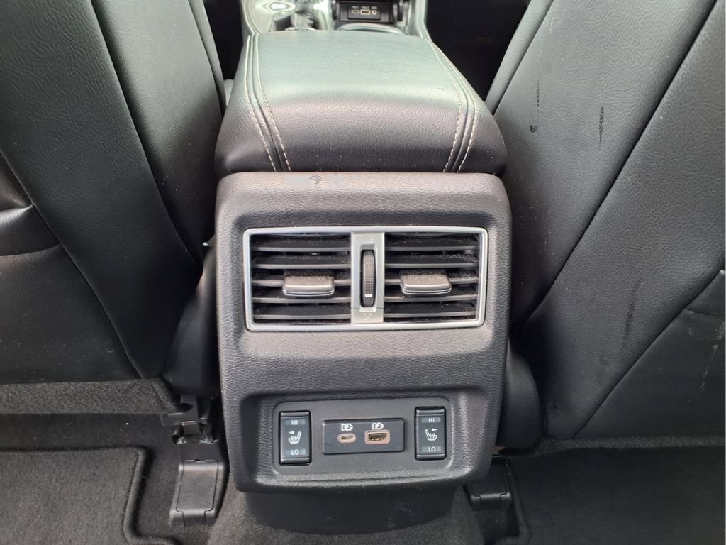 Used 2023 Nissan Maxima SL FWD image 13