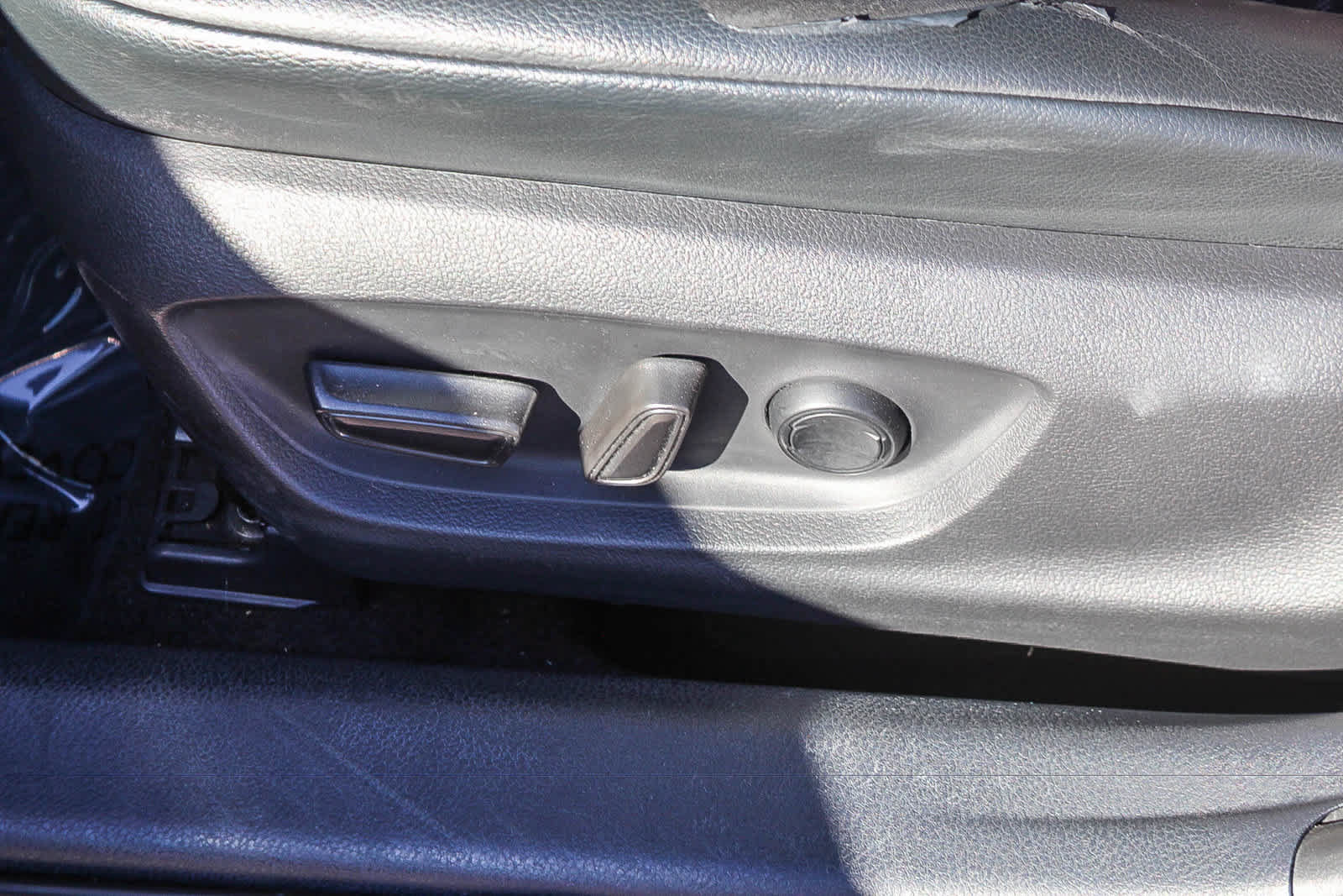 Used 2022 Toyota Camry SE FWD image 27