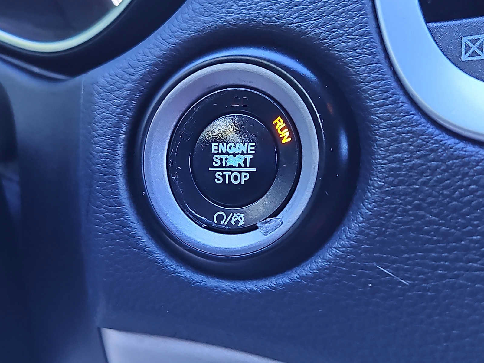 Used 2019 Dodge Durango SXT AWD/4WD image 25