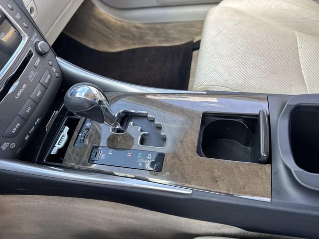 Used 2010 Lexus IS 250C w/ Luxury Pkg RWD image 22