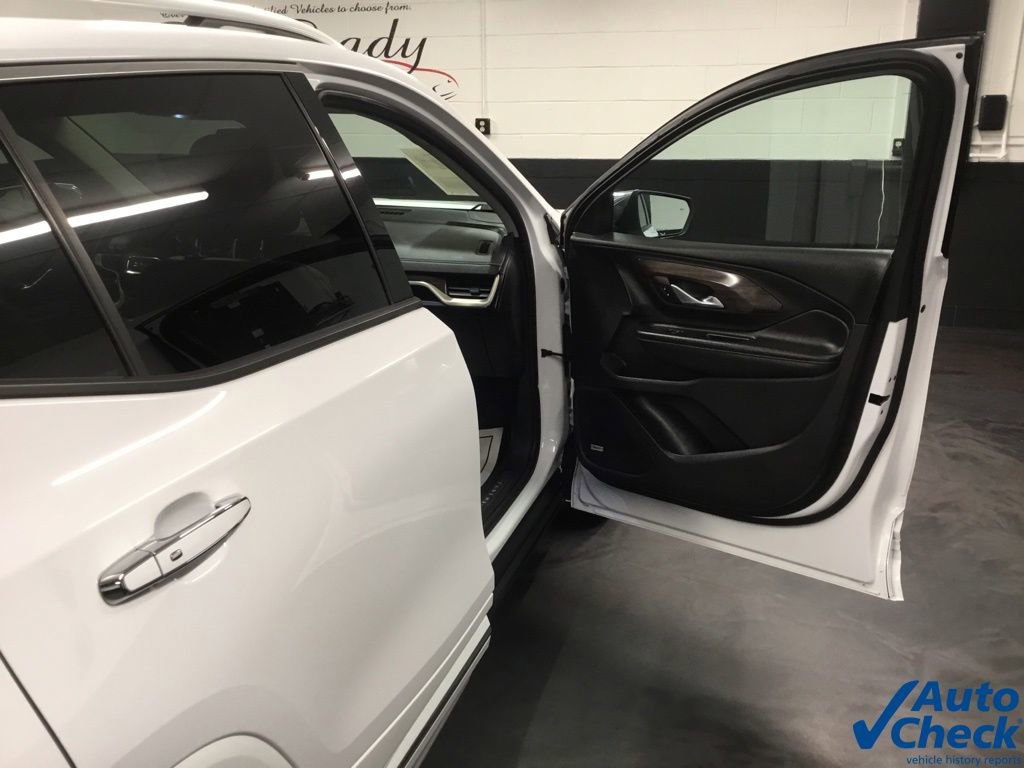 Used 2018 GMC Terrain Denali w/ Advanced Safety Package AWD/4WD image 39