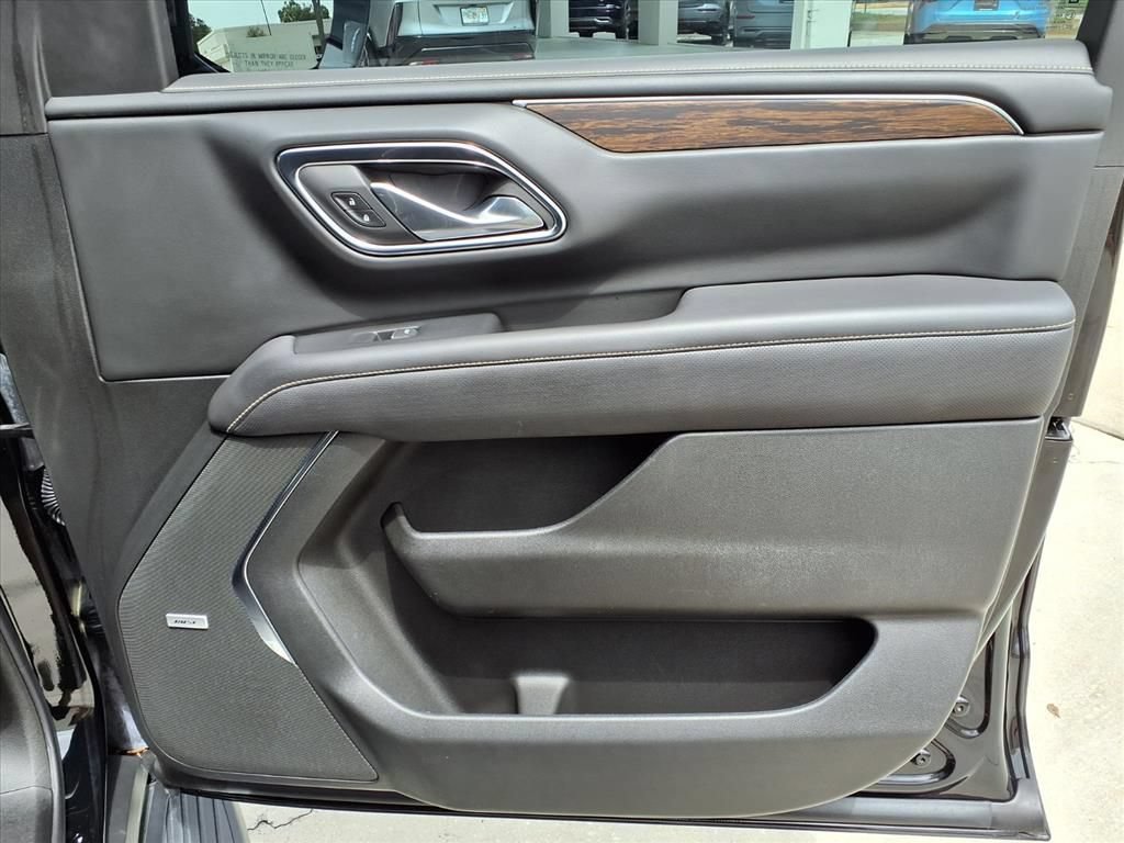 Used 2024 Chevrolet Tahoe Premier RWD image 10