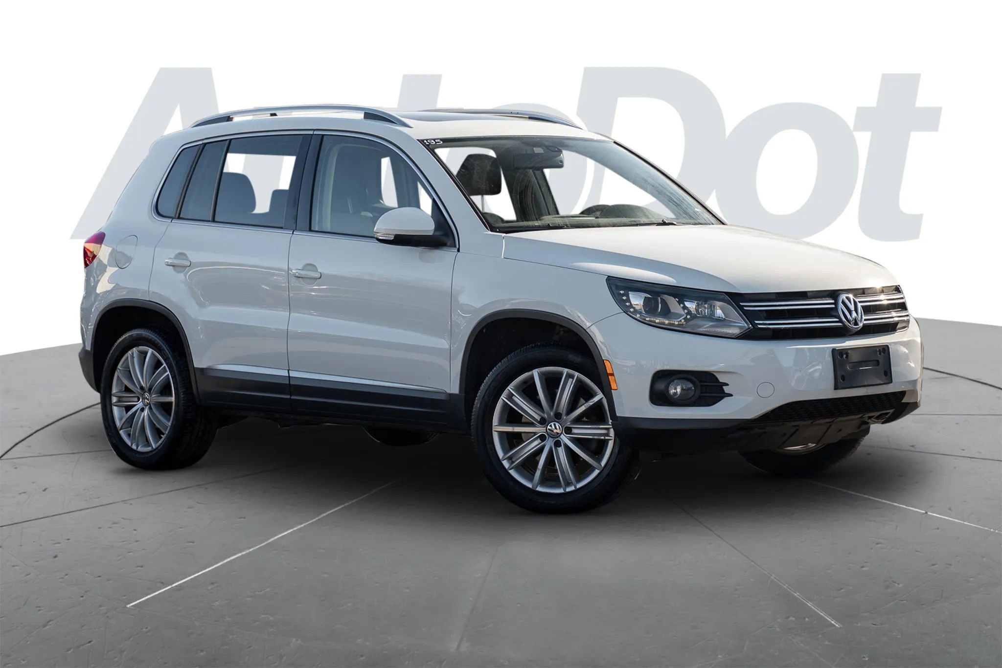 Used 2016 Volkswagen Tiguan SE