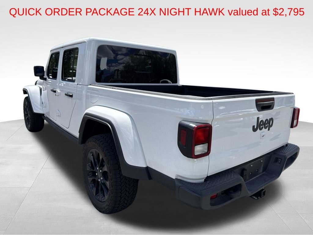 Used 2025 Jeep Gladiator Sport AWD/4WD image 6