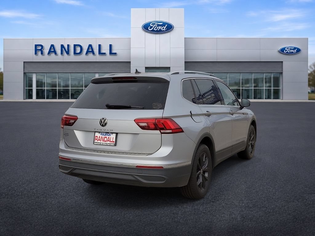 Used 2024 Volkswagen Tiguan SE FWD image 5
