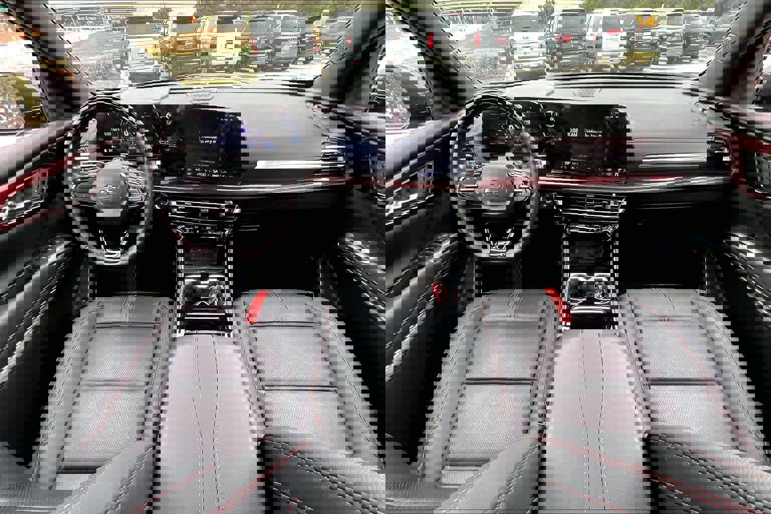 Used 2024 Chevrolet Traverse RS image 15