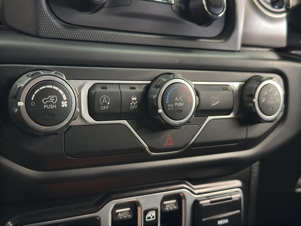 Used 2018 Jeep Wrangler Unlimited Sport S image 25