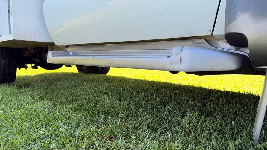 Used 2015 Ford F550 2WD Regular Cab Super Duty image 23
