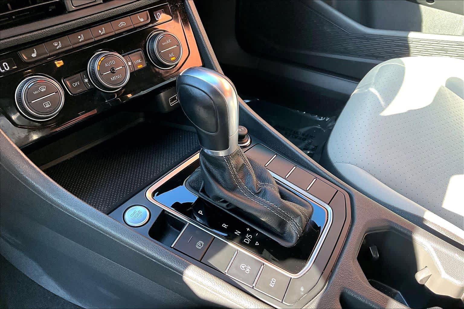 Used 2019 Volkswagen Jetta R-Line FWD image 15