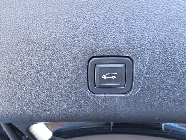 Used 2021 Chevrolet Traverse LT FWD image 30
