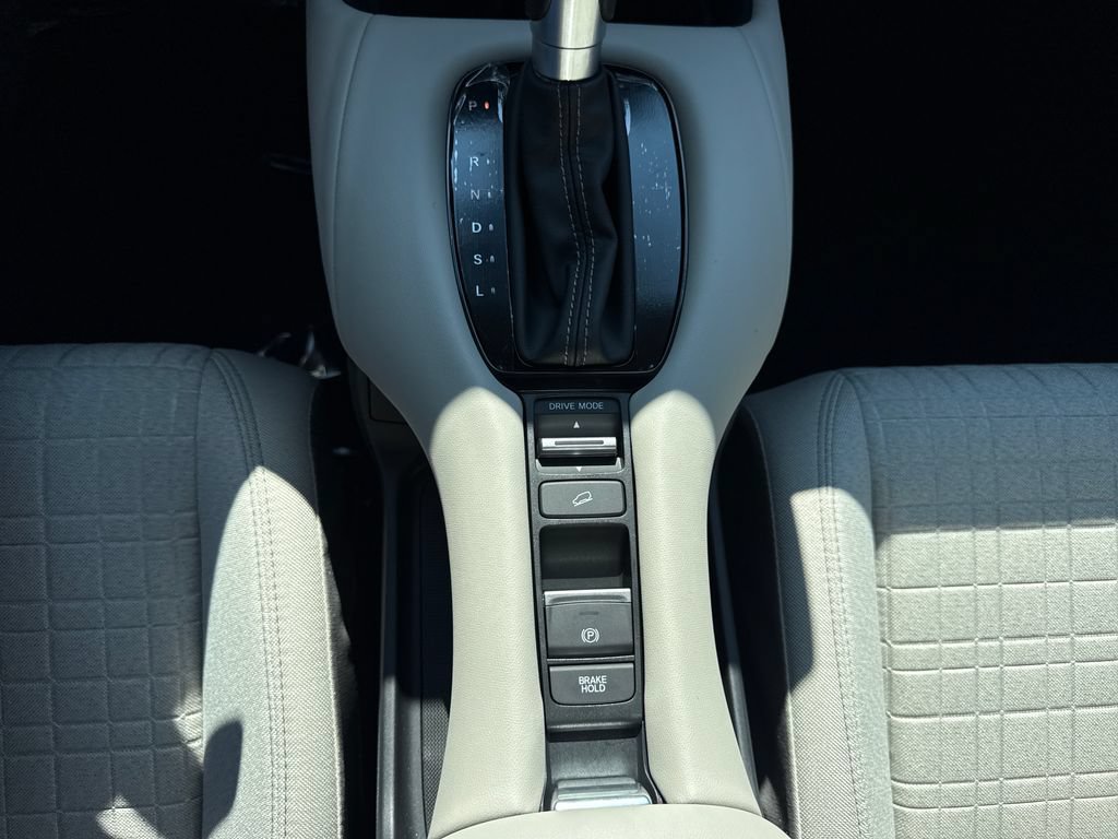 Certified 2026 Honda HR-V LX image 24