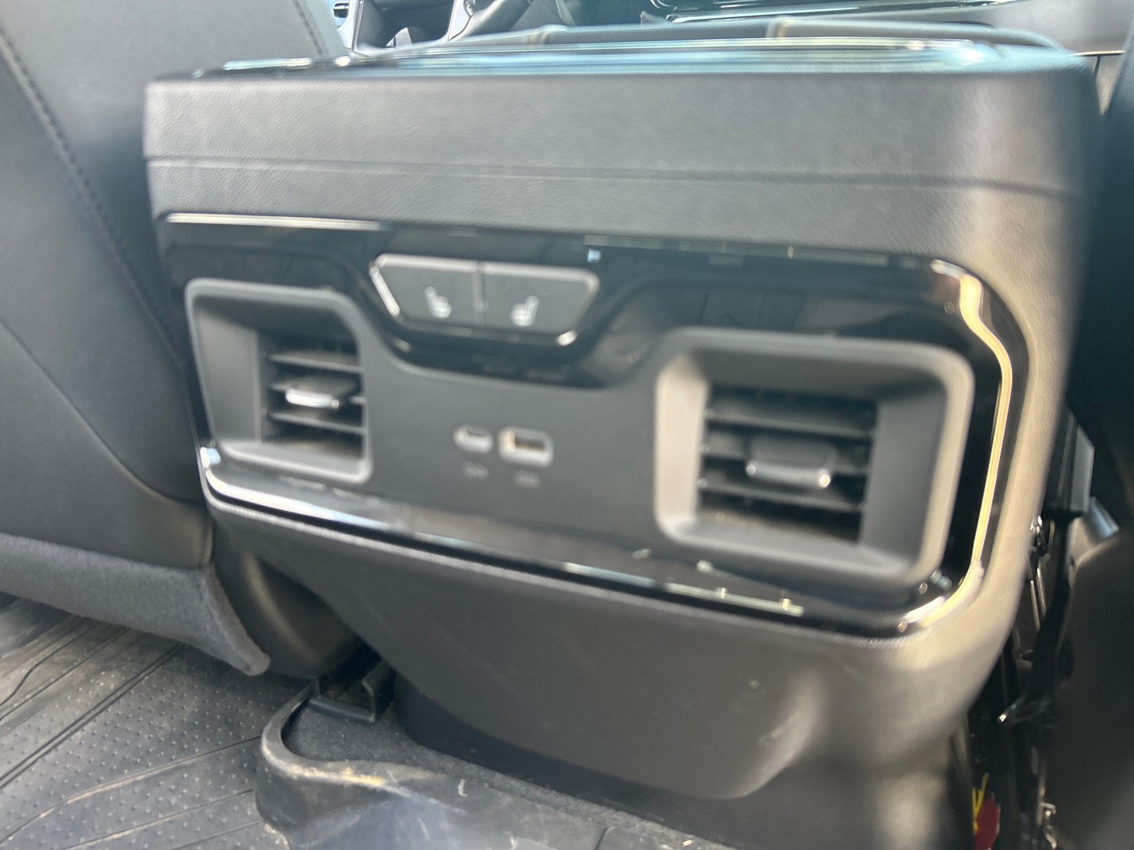 Used 2024 Chevrolet Silverado 1500 ZR2 w/ Technology Package AWD/4WD image 23